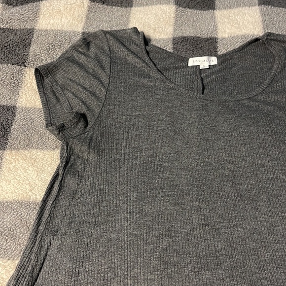 Socialite Heather Gray Knee Length Dress - Picture 4 of 6